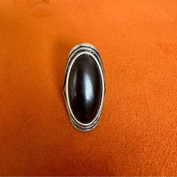 Elegant Black and Silver Jewelry Set - Picture 10 of 10